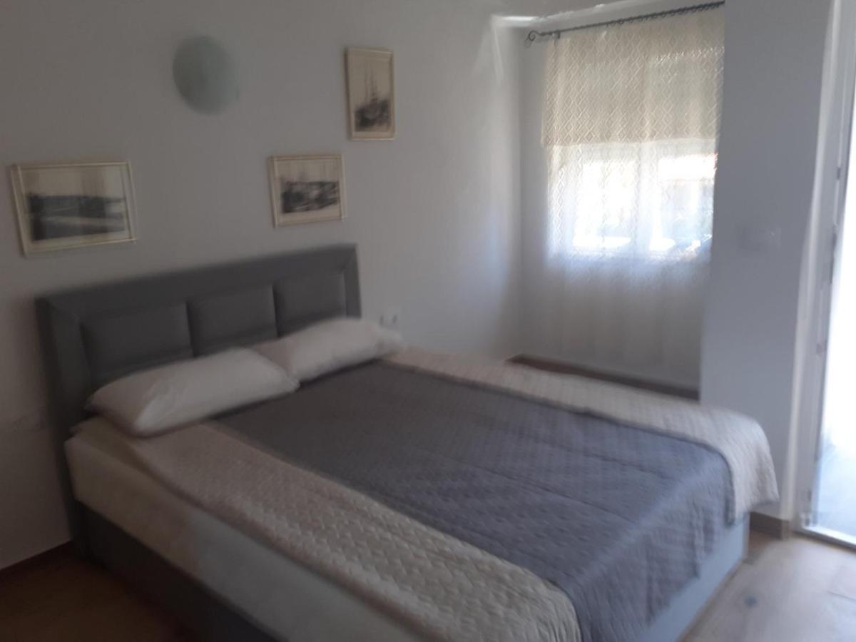 Pavel, Studio Apartman Privlaka  Buitenkant foto